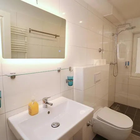 شقة Kompass A 404 3*